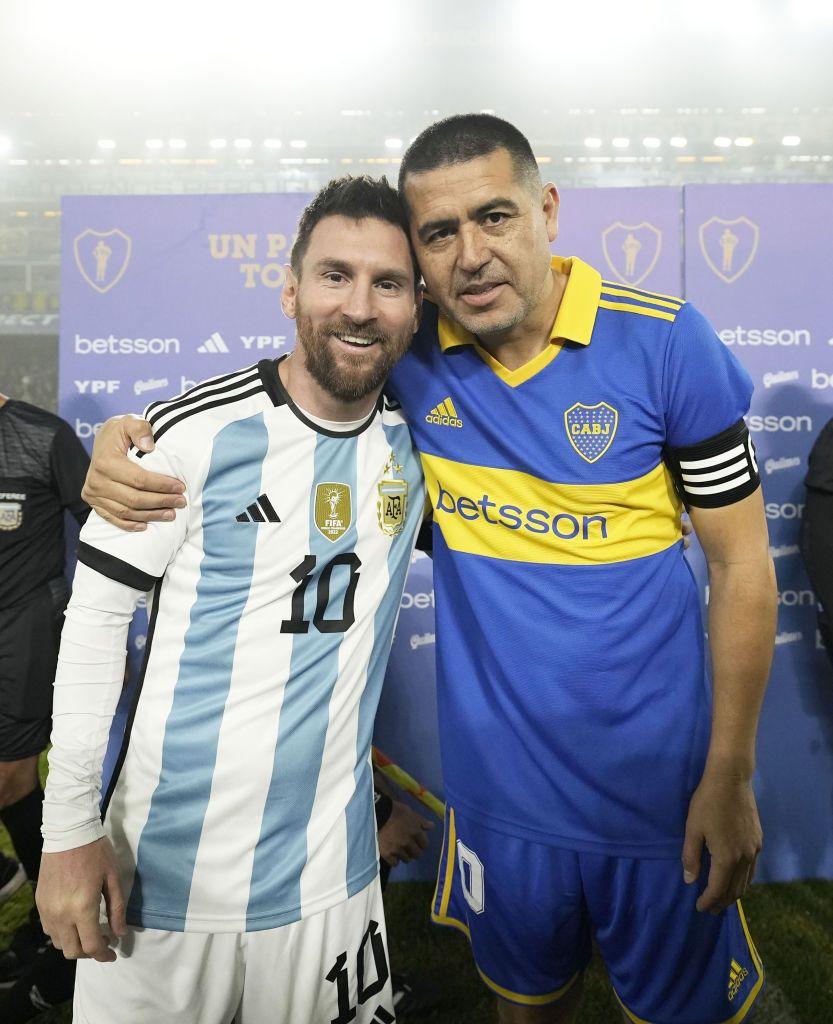 Lionel Messi y Román Riquelme