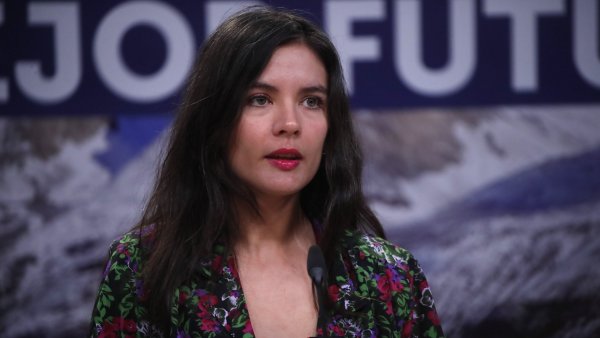 La ministra Vallejo emplazó a la oposición a 