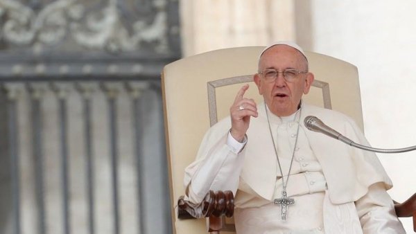 Papa Francisco cambia normas en Vaticano