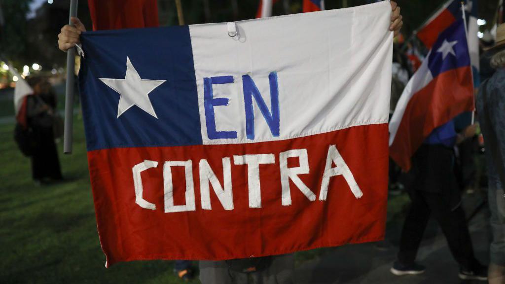 Bandera con "en contra"