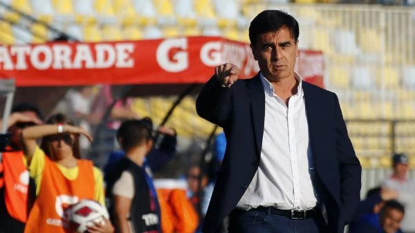 Gustavo Quinteros ex DT de Colo Colo
