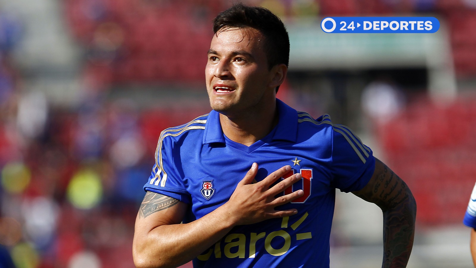 Charles Aránguiz jugando por la Universidad de Chile