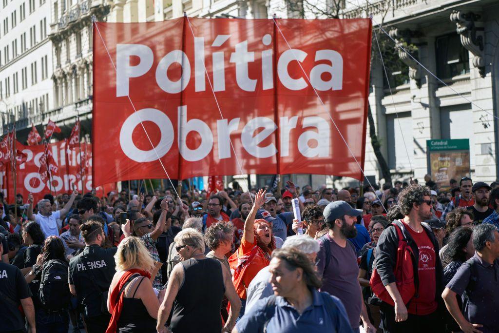 Protesta contra Milei.