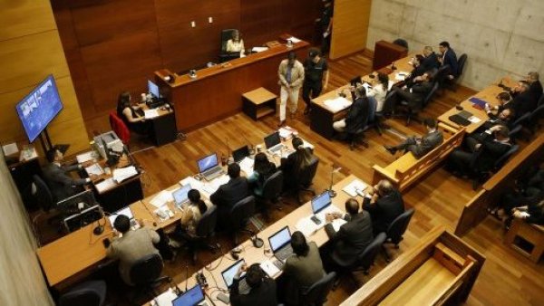 Decretan prisión preventiva para 22 de los 25 imputados por megafraude