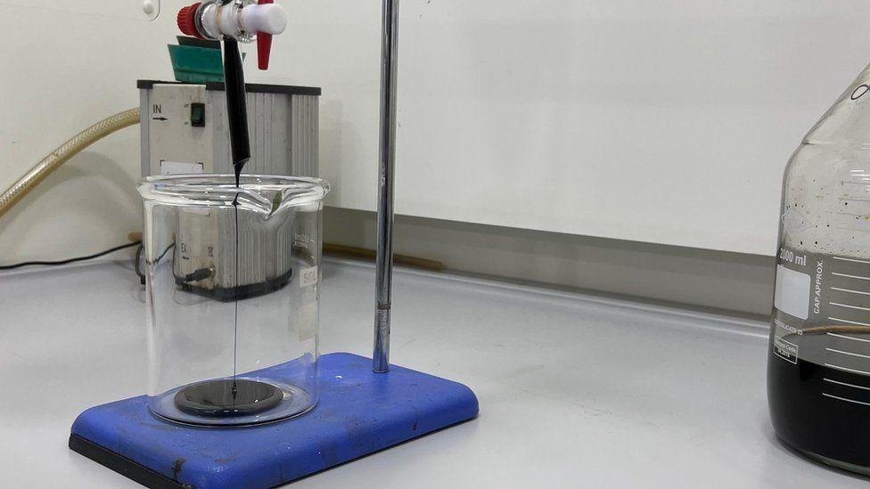 Biocrudo en un laboratorio