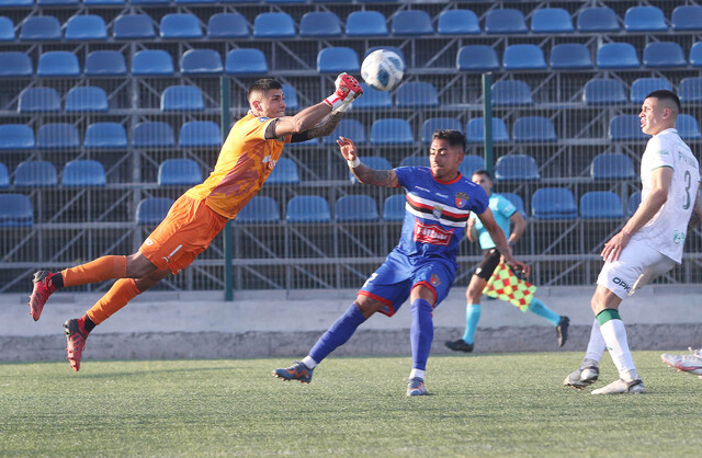 Equipos de Segunda División jugando