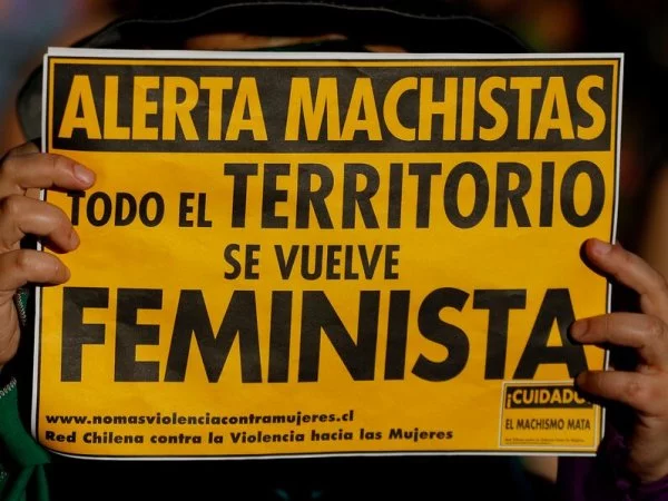 Velatón en Santiago por víctimas de femicidio.