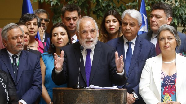 Carlos Montes reacciona a rechazo de acusación constitucional