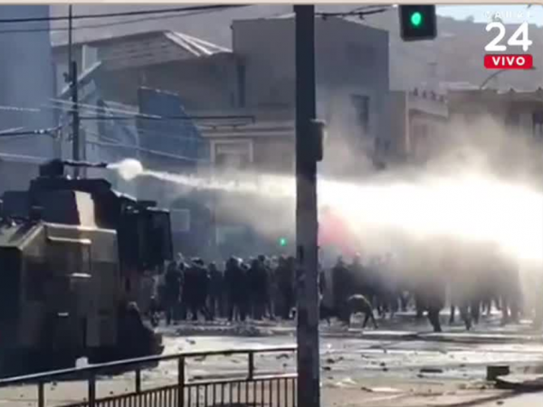 Petición de formalizar a general director de Carabineros.