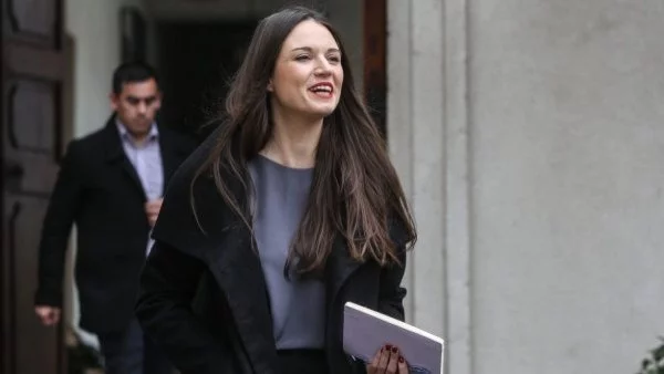 Irina Karamanos reaparece tras salida de La Moneda: 
