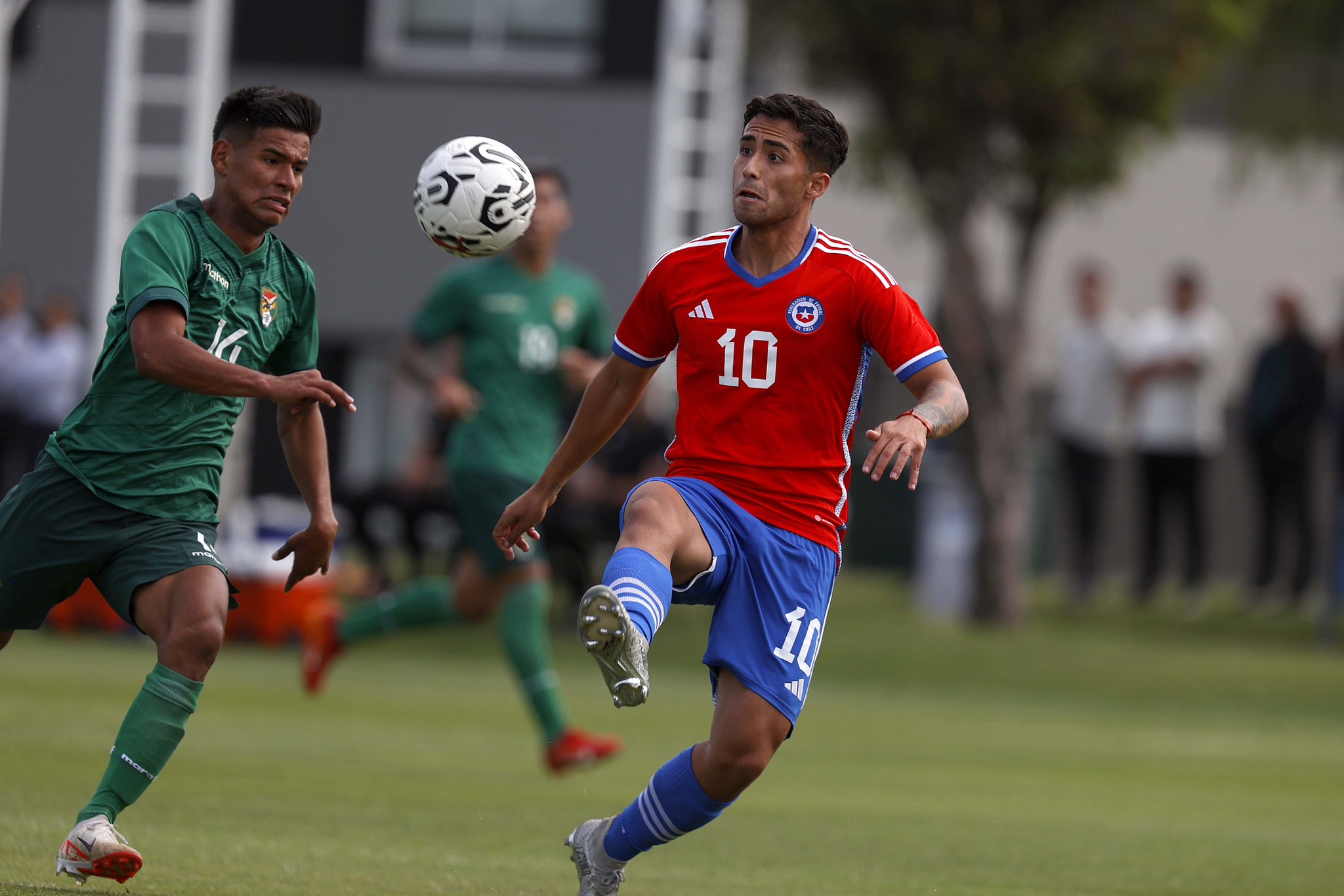 Lucas Assadi en amistoso de La Roja Sub 23