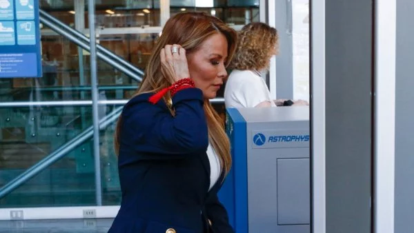 Audios complican a Cathy Barriga