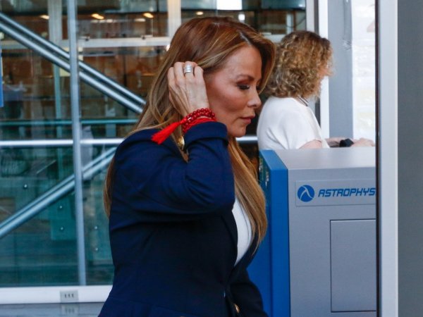 Audios complican a Cathy Barriga