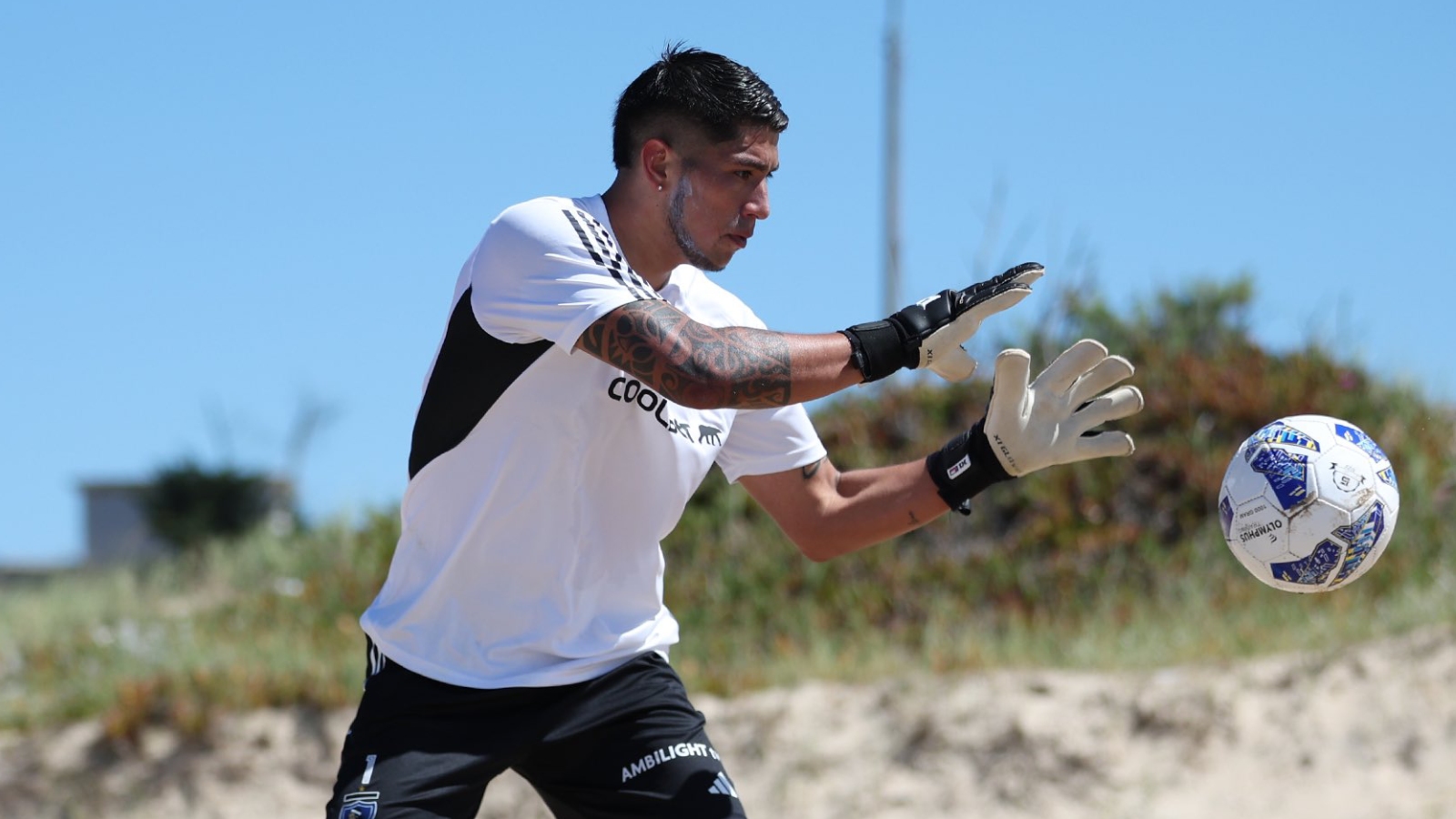 Brayan Cortés jugando por Colo Colo
