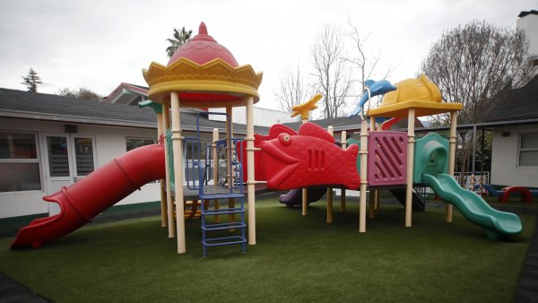 Alza mensualidades salas cunas y jardines infantiles