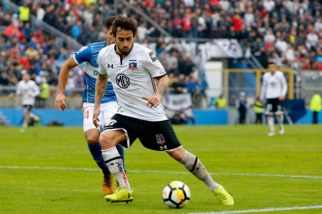 Jorge Valdivia jugando en Colo Colo