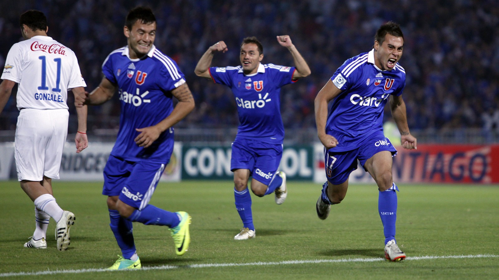 Charles Aránguiz, Marcelo Díaz y Eduardo Vargas