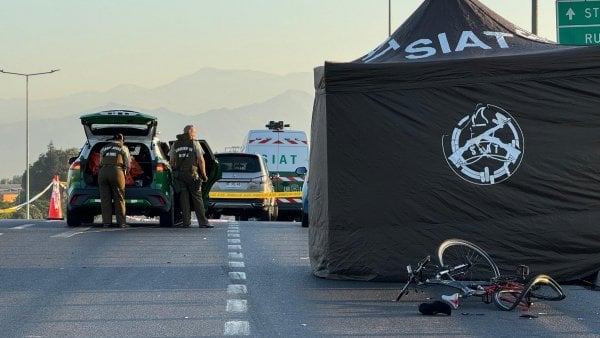 Accidente de ciclista en Américo Vespucio.