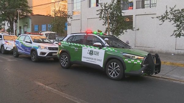 Sujetos disparan contra auto en Estación Central