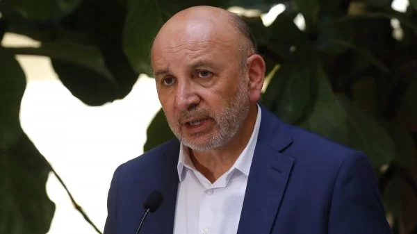 Senador Juan Luis Castro