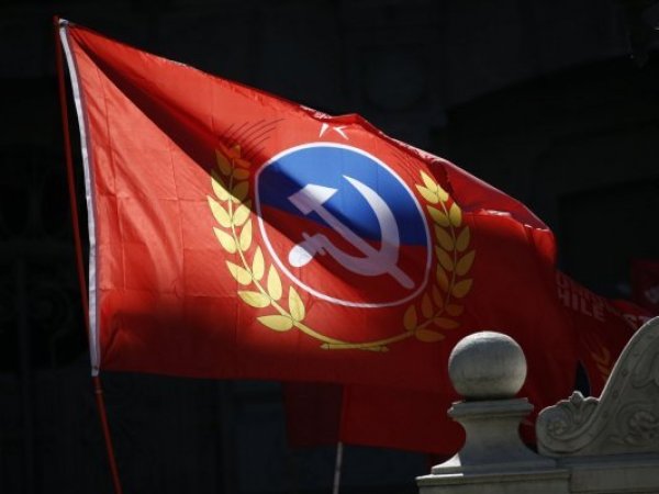 Partido comunista por COSENA.