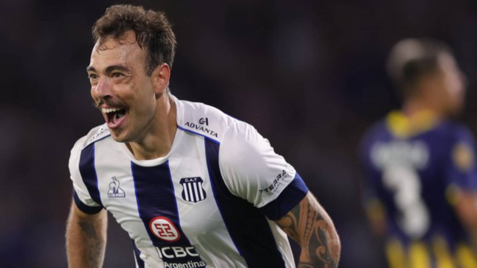 Matías Catalán vistiendo la camiseta de Talleres de Córdoba.