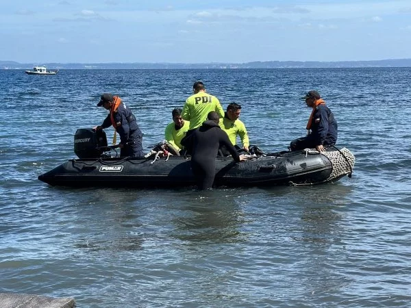 PDI inicia peritajes submarinos a helicóptero de Sebastián Piñera