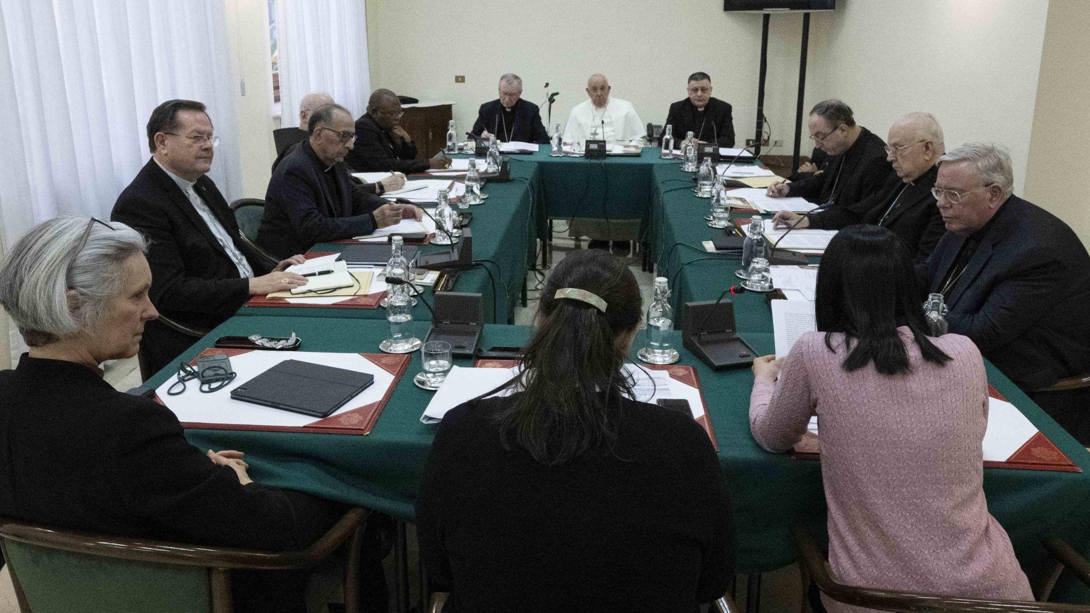 Tres teólogas participan en el Consejo de Cardenales en Roma