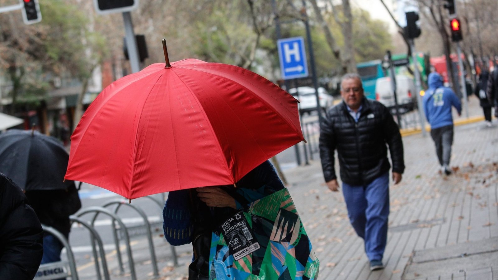 Podría llover en Santiago la próxima semana