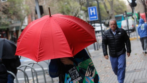 Podría llover en Santiago la próxima semana
