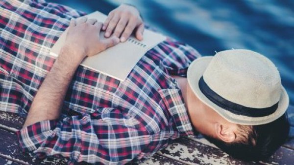 Fin de semana largo con varios días libres. Calendario de feriados Chile 2025.