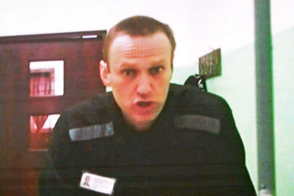 Navalny en una imagen de un video desde la cárcel en junio de 2023.