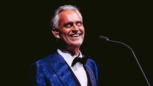 La causa de la ceguera de Andrea Bocelli