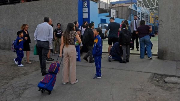 Neuróloga explica la importancia de la rutina de sueño para niños.