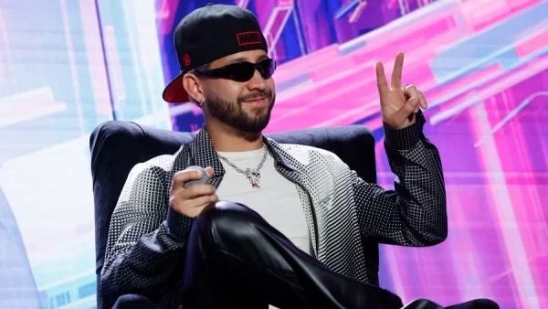 Mora se presenta en el Festival de Viña del Mar 2024.