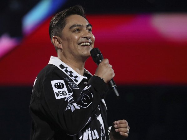 Sergio Freire actuando en el Festival de Viña