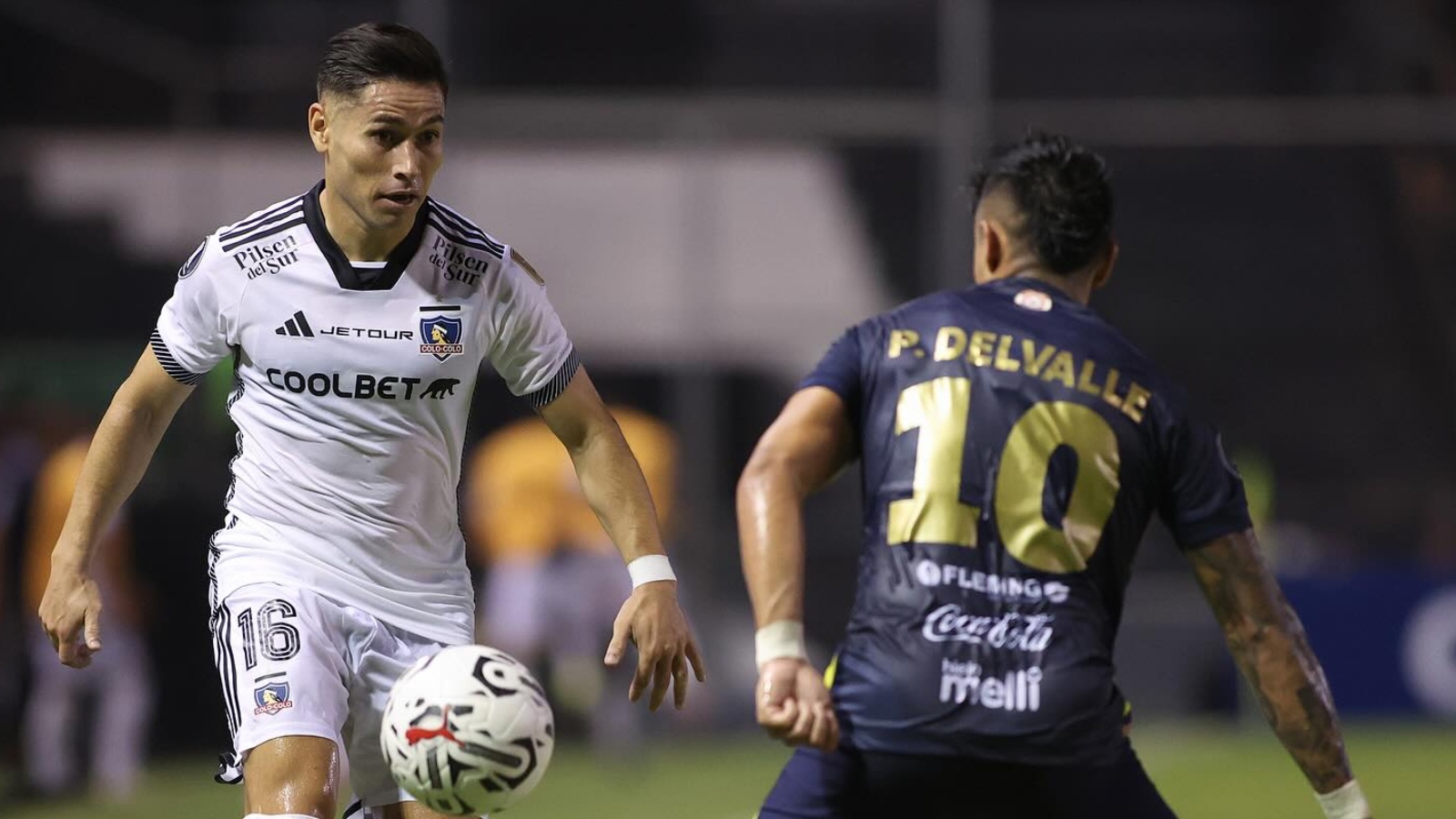 Óscar Opazo jugando por Colo Colo