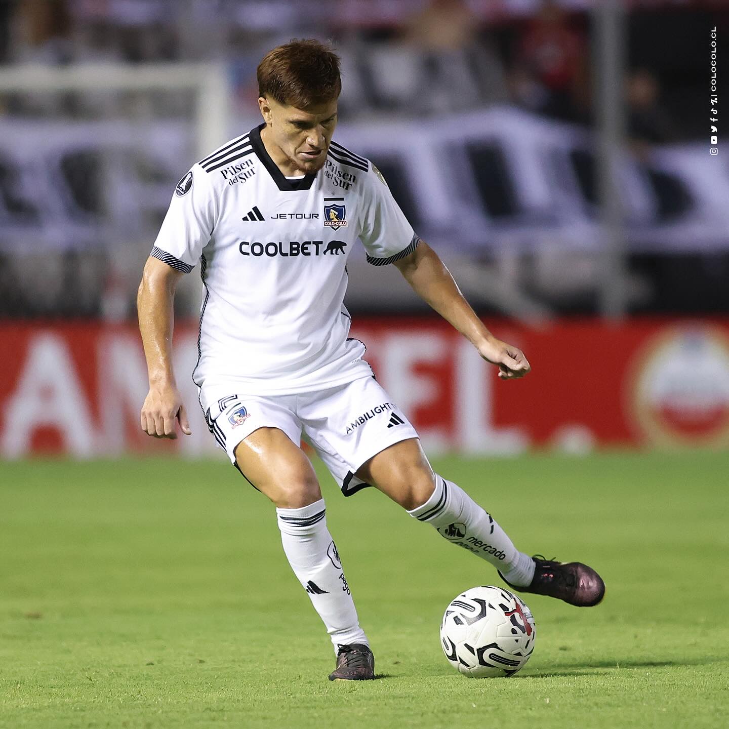 Leonardo Gil en el empate de Colo Colo y Sportivo Trinidense