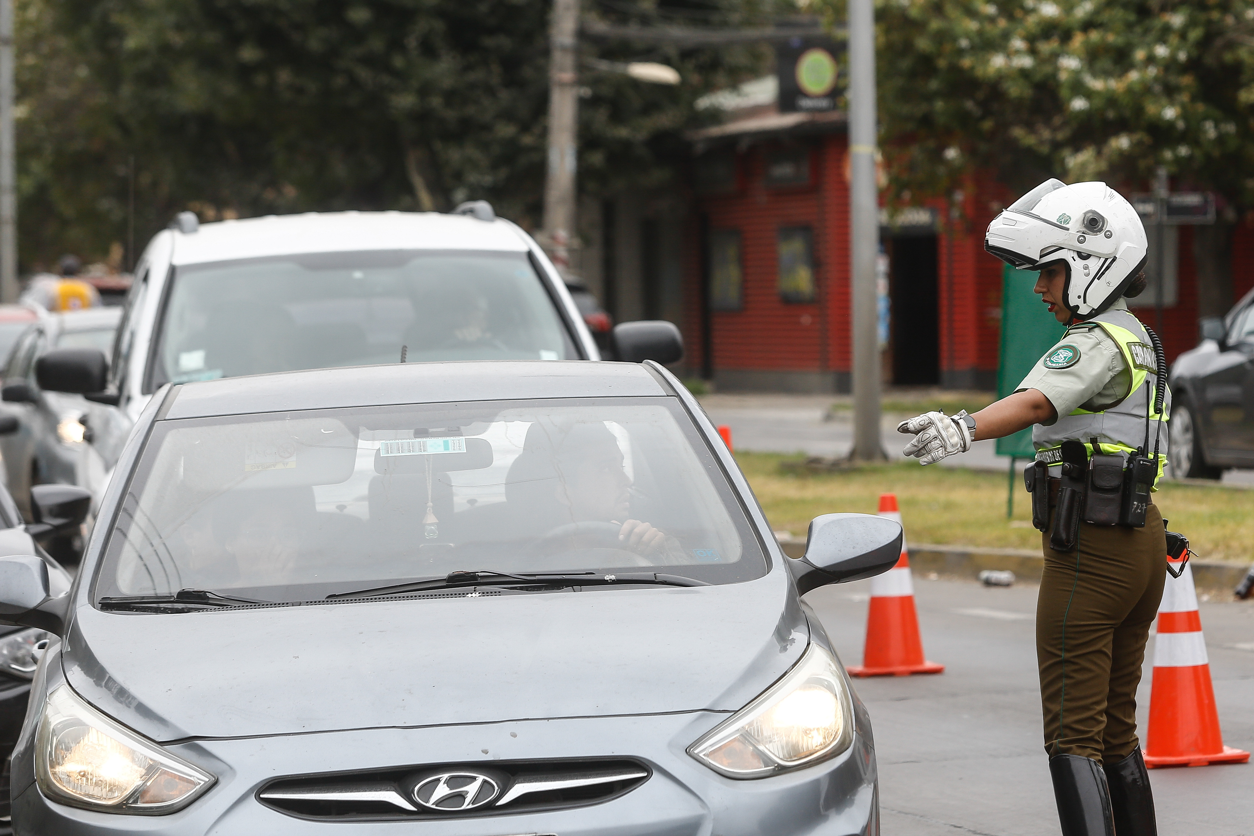 Control policial por permiso de circulación.