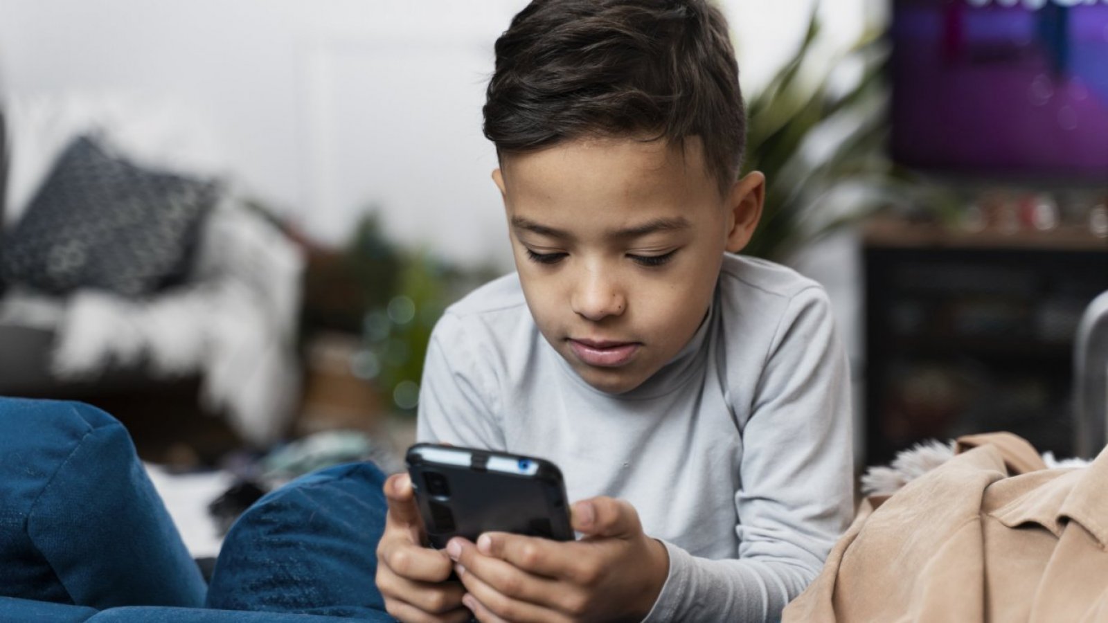 "Chroming": Niño muere intoxicado tras realizar reto viral de TikTok