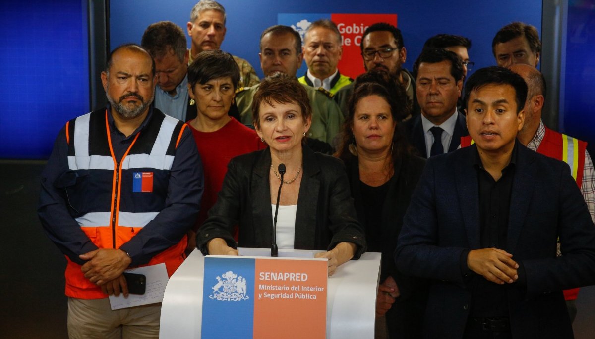 Incendio En Valparaíso Está Contenido Entre 15 Y 40 Viviendas