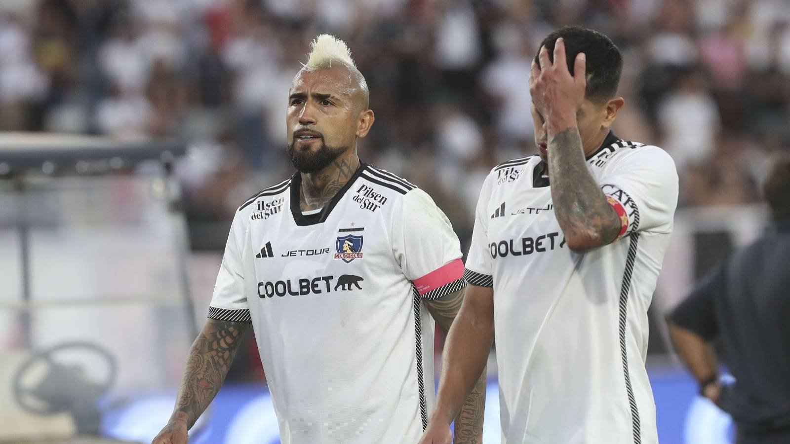 Arturo Vidal y Esteban Pavez.