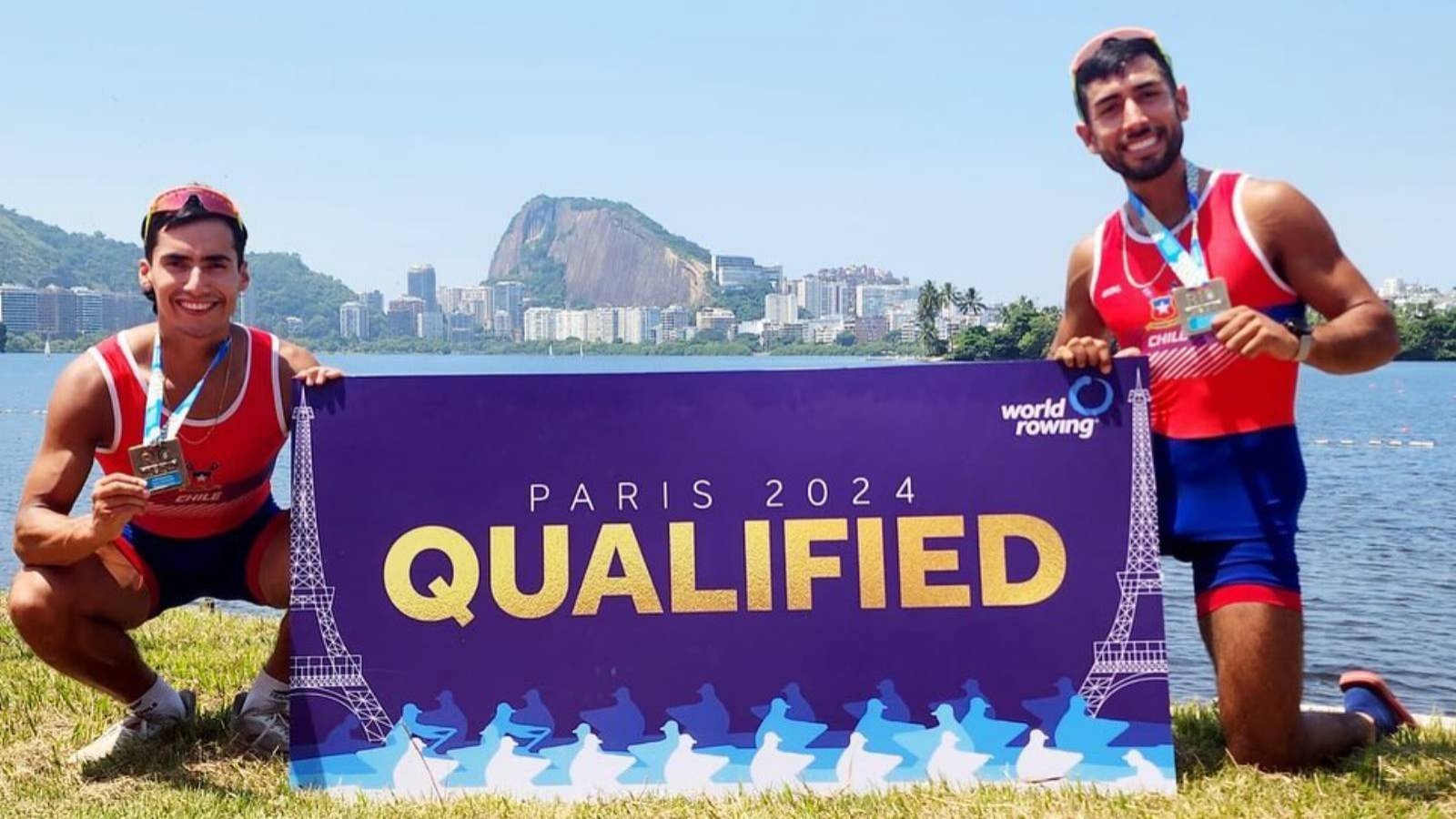 César Abaroa y Eber Sanhueza celebrando su clasificación a París 2024.