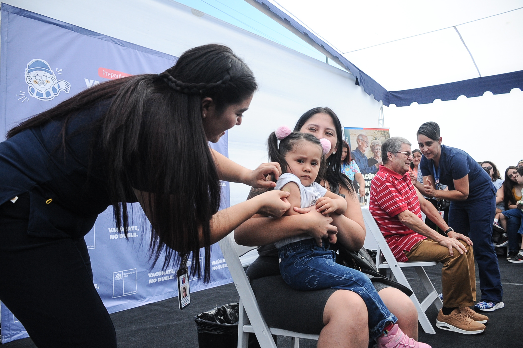 Inoculación a menor contra la influenza 2024