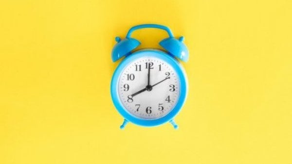 Cambio de hora 2024: así se retrasa el reloj en Android y IOS