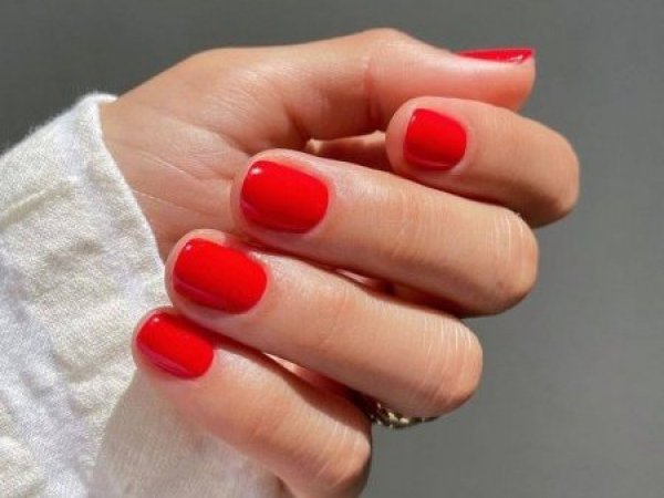 Manicura roja