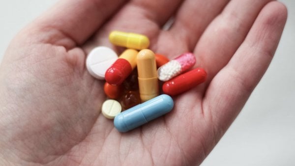 Foto referencial AINE e ibuprofeno.