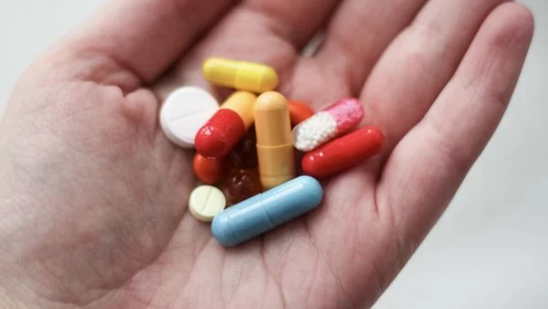 Foto referencial AINE e ibuprofeno.