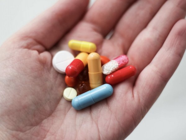 Foto referencial AINE e ibuprofeno.