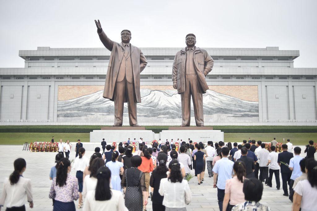 Estatuas de los Kim en Pyongyang